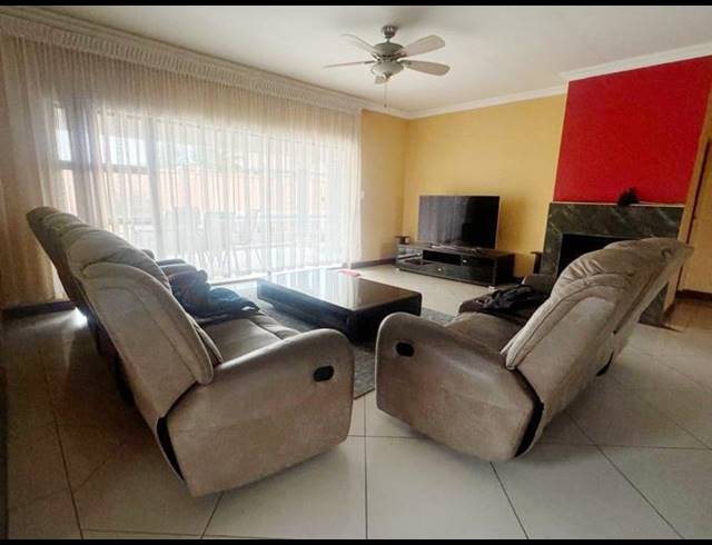 4 BEDROOM HOUSE FOR SALE IN THREE RIVERS EAST